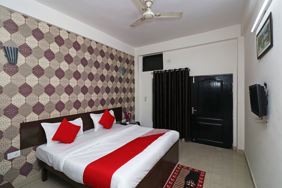 OYO White Inn, Shilpgram, Agra