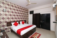 OYO White Inn
