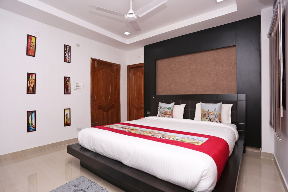 OYO 5566 The Blu Bell, Platan Bazar Guwahati, Guwahati