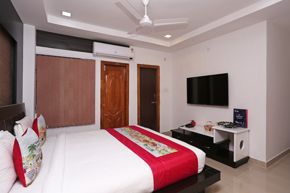 OYO 5566 The Blu Bell, Platan Bazar Guwahati, Guwahati