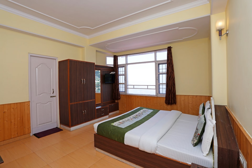 OYO 14248 Hotel Anfield, The Mall Road-Shimla, Shimla