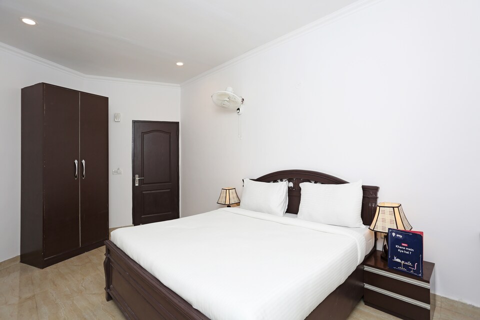 OYO Flagship NH8 Delhi Airport, Airport Delhi, Delhi Transit