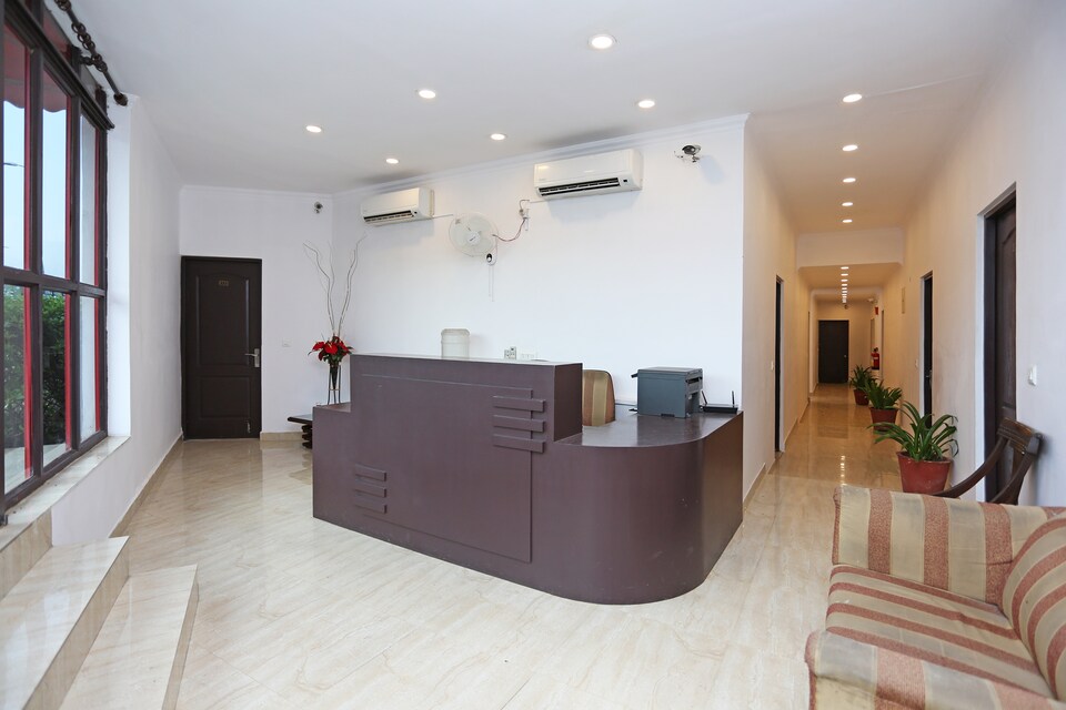 OYO Flagship NH8 Delhi Airport, Airport Delhi, Delhi Transit