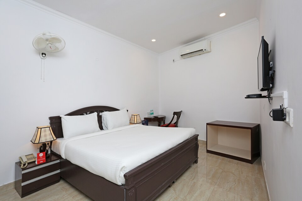 OYO Flagship NH8 Delhi Airport, Airport Delhi, Delhi Transit