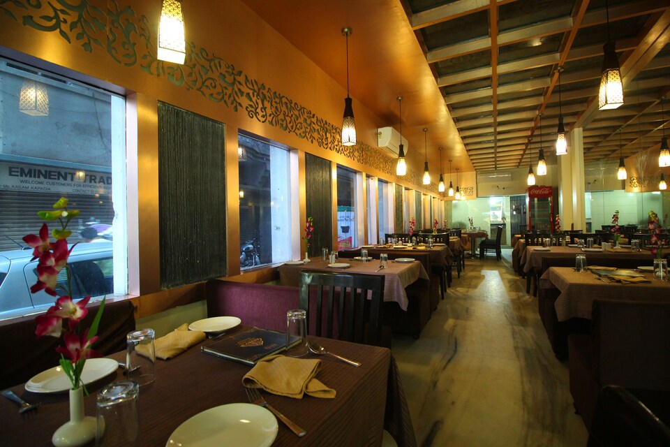 Live on AHM705, Ashram Road Ahmedabad, Ahmedabad