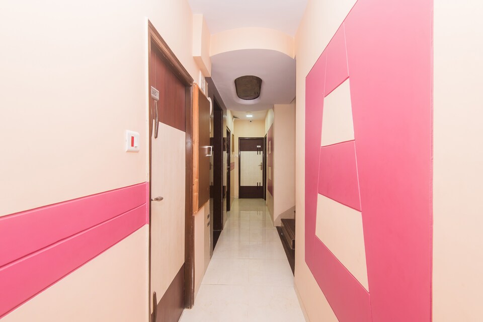 OYO 7151 Hotel Kalpana Palace, Mumbai CST-Churchgate-Colaba, Mumbai