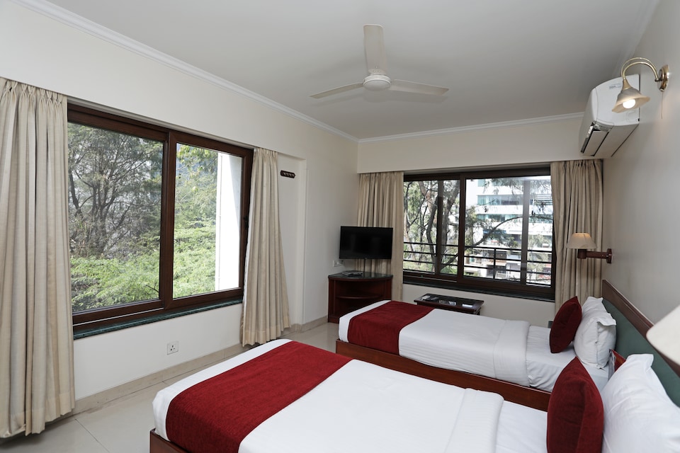 OYO 9225 Hotel Lotus, Koregaon Park Pune, Pune