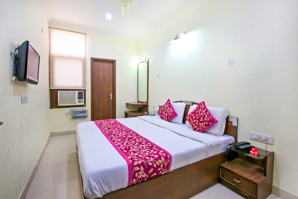 OYO 9056 Hotel Holiday Comfort, Amritsar Bus Stand, Amritsar