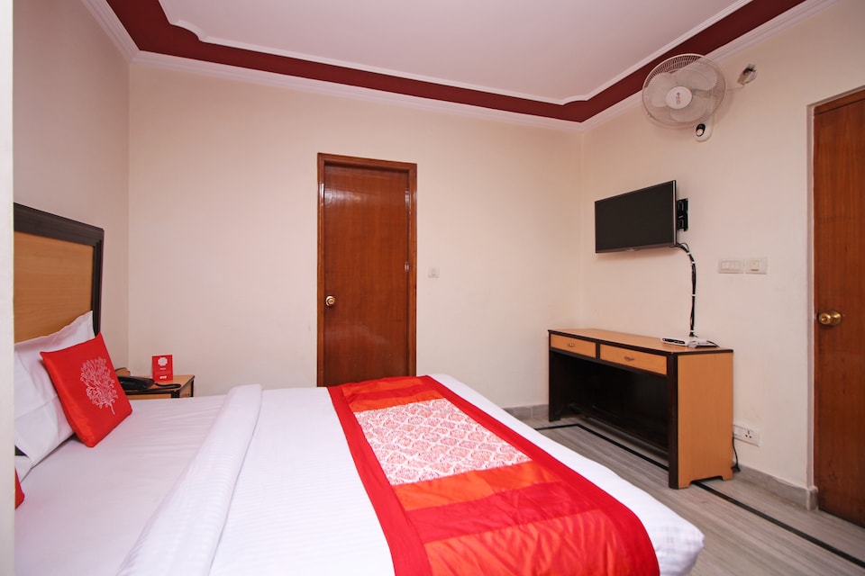 OYO 9492 Hotel Dev Palace, Mall Road Mussoorie, Mussoorie