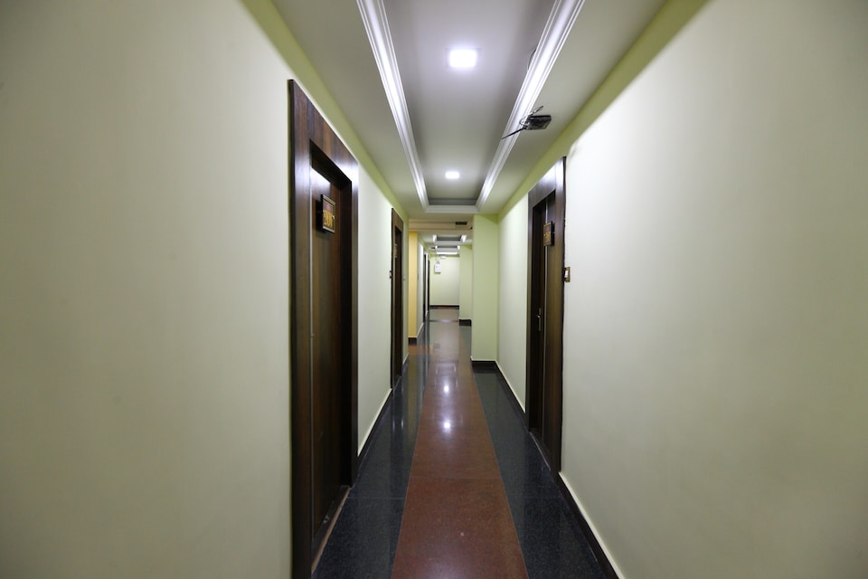 OYO 5225 Neighbour Inn, Porur Chennai, Chennai