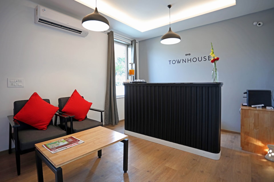 OYO Townhouse 024 Sector 47 Gurgaon, Medanta, Gurgaon