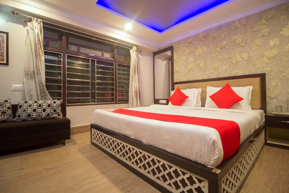 Capital O Milost, Darjeeling, Darjeeling