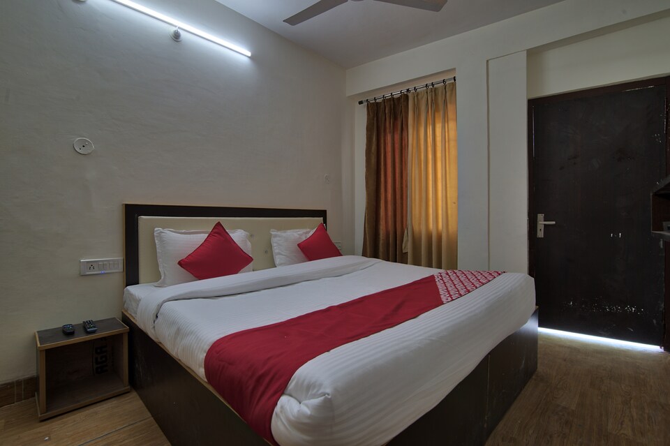 OYO 14420 Hotel Green Woods, Dharamshala, Dharamshala