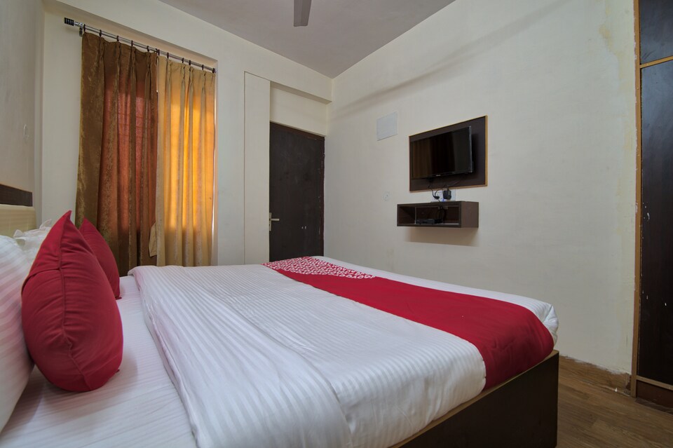 OYO 14420 Hotel Green Woods, Dharamshala, Dharamshala