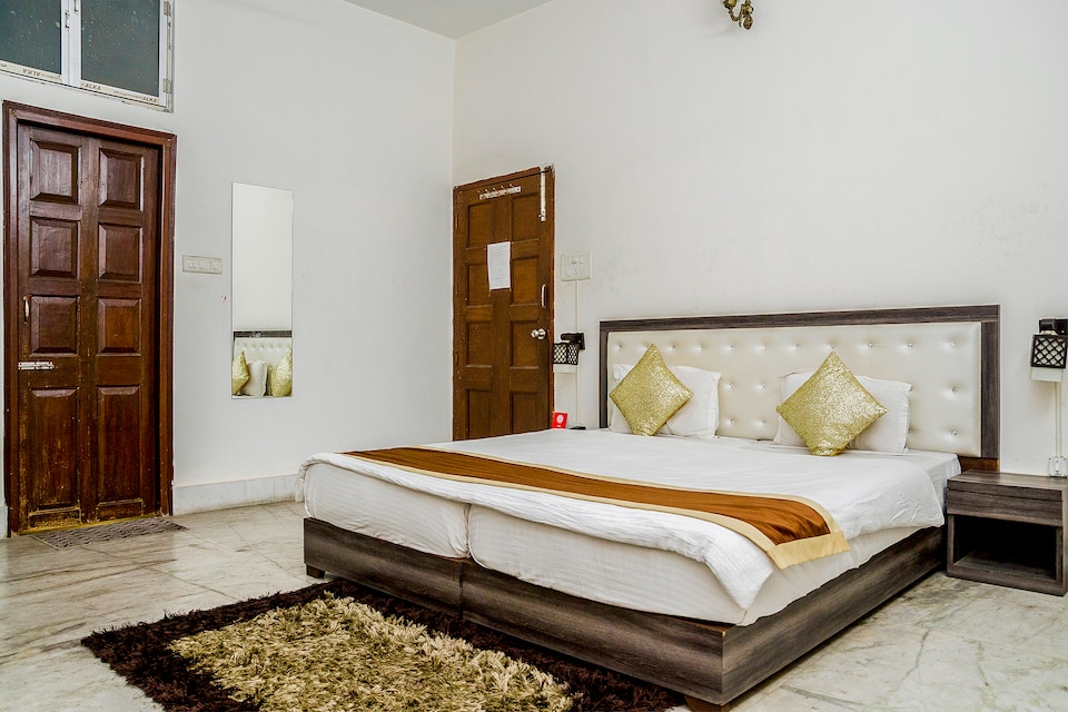 OYO 6774 Apartment The White Feathers, Salt Lake Kolkata, Kolkata