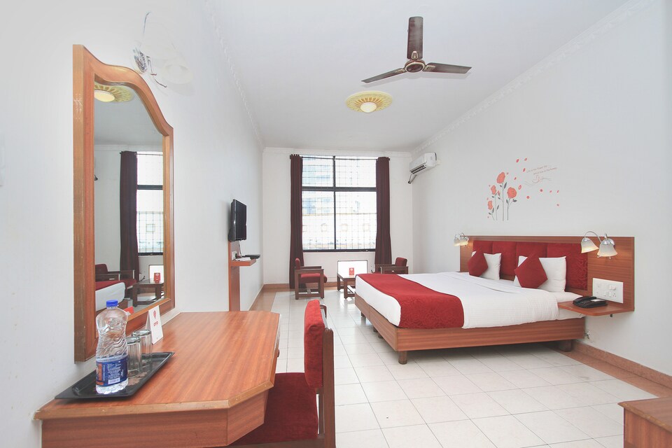 OYO 6871 Brigade Royale Nalapad, Hampankatta Railway Station, Mangalore