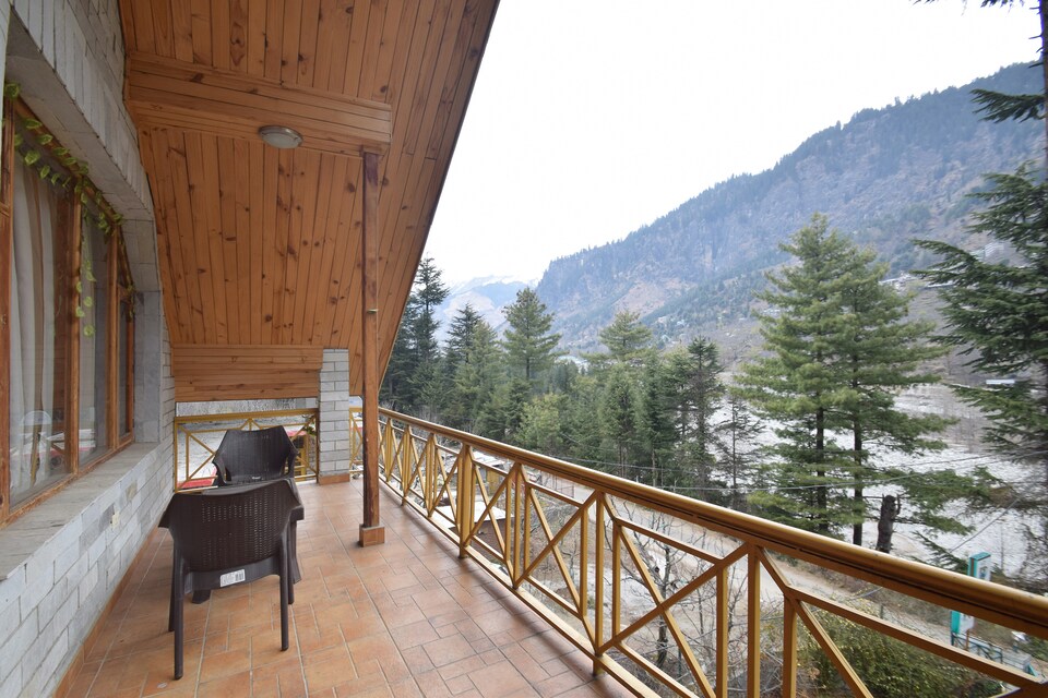 OYO 9483 Himalayan Ecstacy Cottages, Old Manali Road, Manali