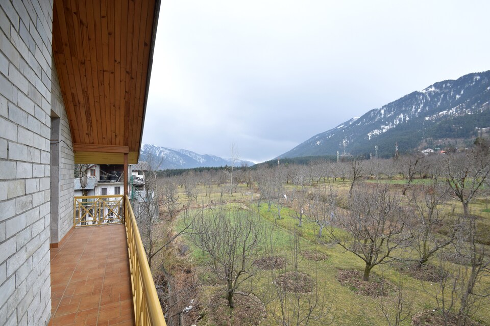 OYO 9483 Himalayan Ecstacy Cottages, Old Manali Road, Manali