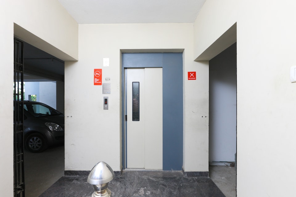 OYO 5281 The Cozee Stay, Porur Chennai, Chennai