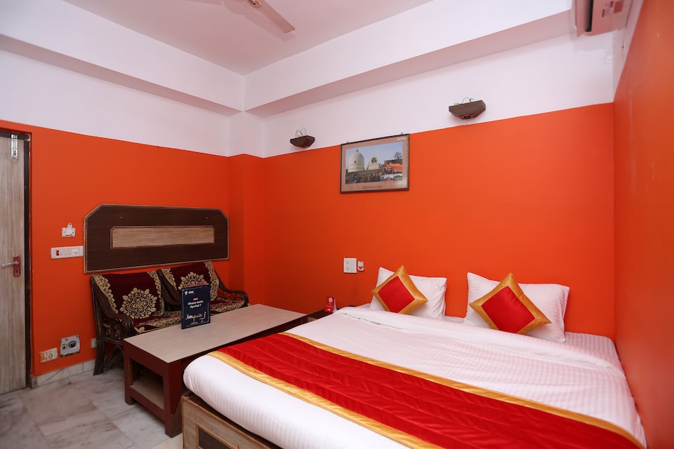 OYO 9044 Hotel Yatrik, Railway Station Bareilly, Bareilly