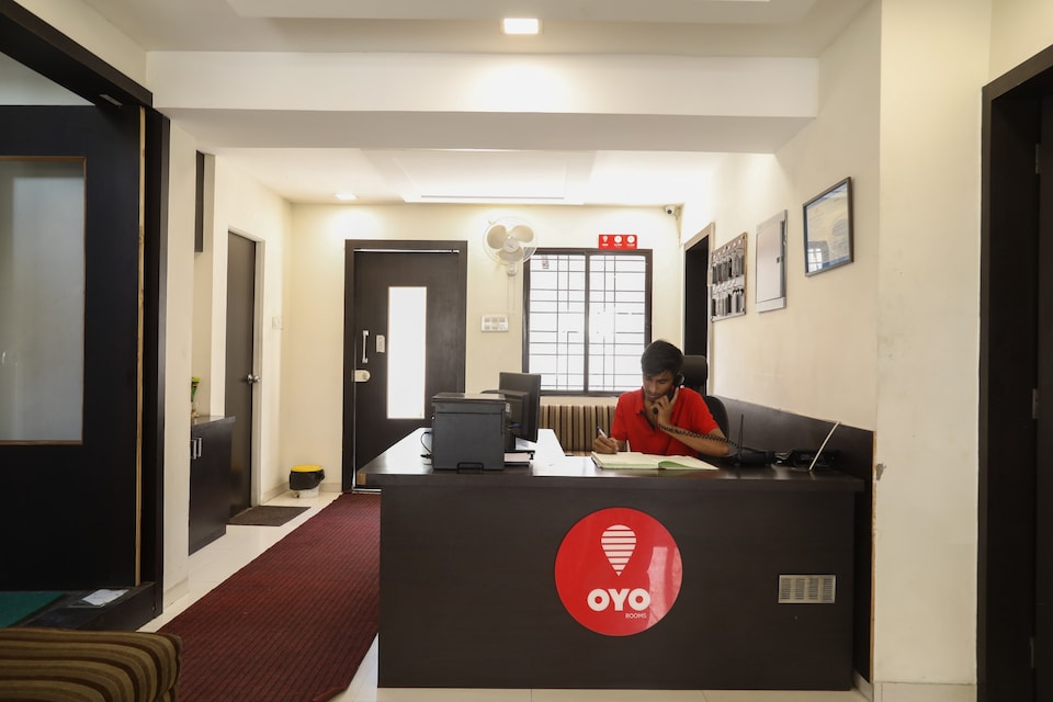 OYO 9023 Dwarka Inn, Pratap Nagar Nagpur, Nagpur