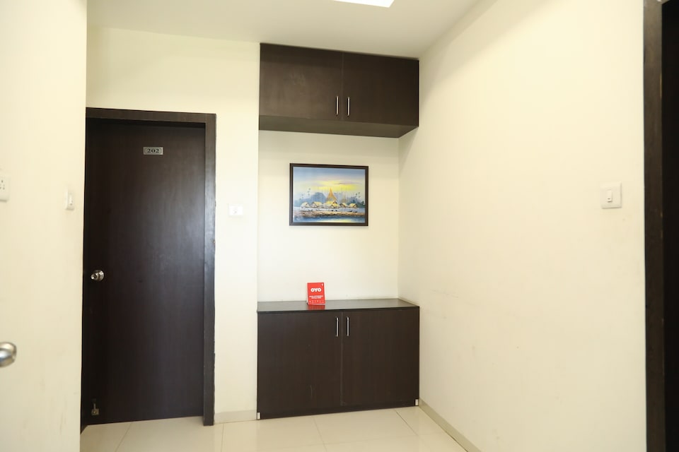 OYO 9023 Dwarka Inn, Pratap Nagar Nagpur, Nagpur