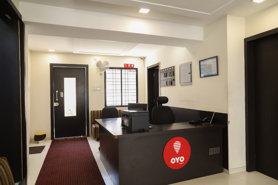 OYO 9023 Dwarka Inn, Pratap Nagar Nagpur, Nagpur