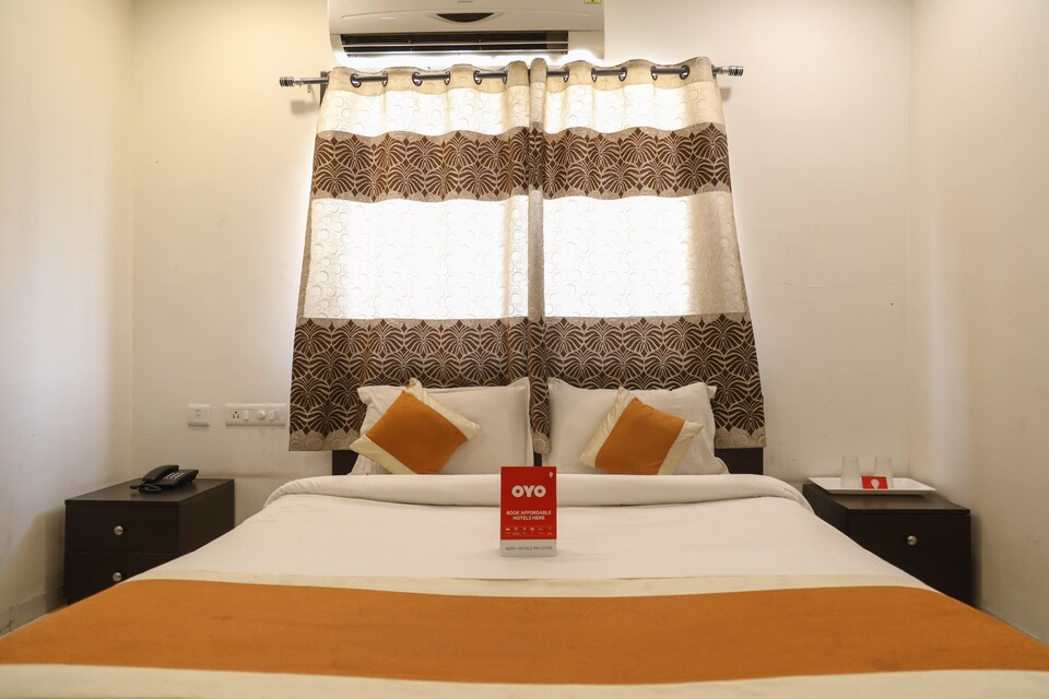 OYO 9023 Dwarka Inn, Pratap Nagar Nagpur, Nagpur