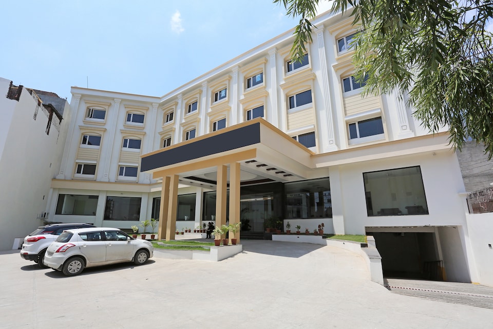 OYO 9033 Hotel Royal Krishna, Katra, Katra