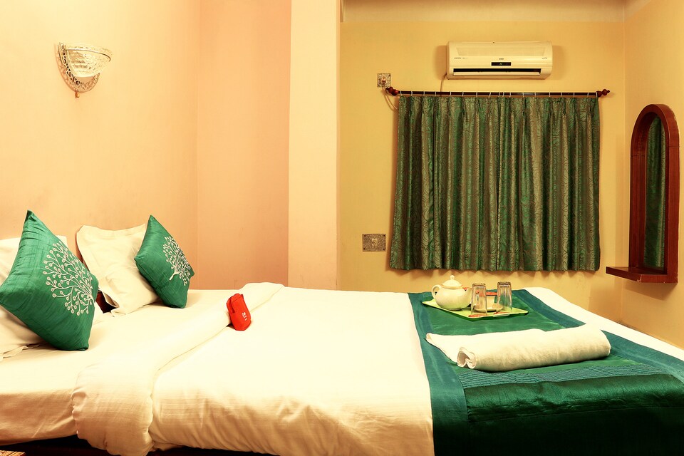 OYO Rooms 057 Kolkata Airport Dum Dum, VIP Road Kolkata, Kolkata