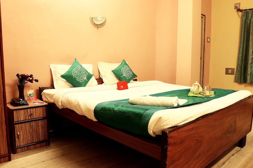 OYO Rooms 057 Kolkata Airport Dum Dum, VIP Road Kolkata, Kolkata