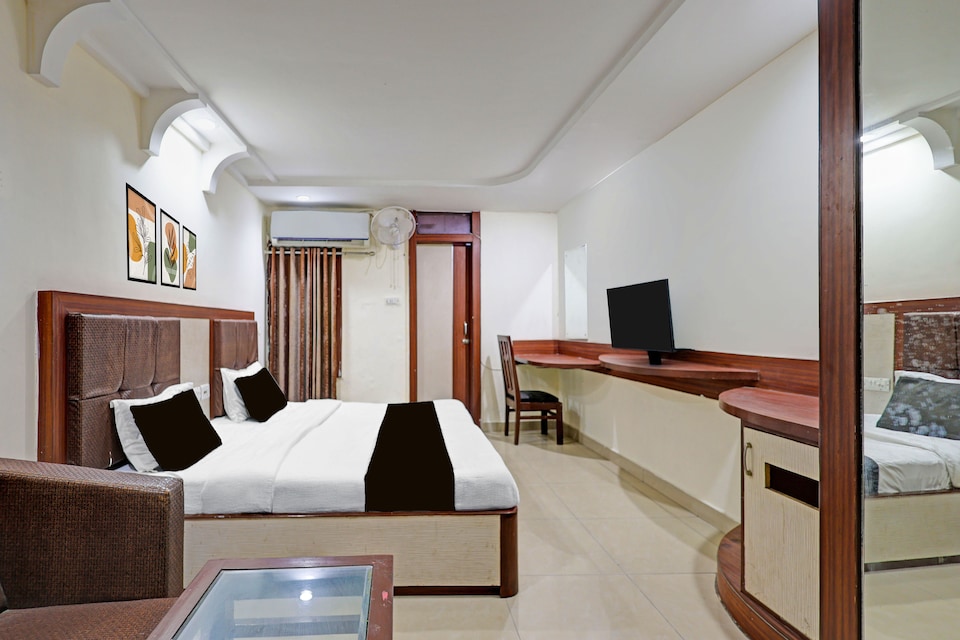 Collection O Birla Museum Bhopal Formerly CT Palace, New Market Bhopal, Bhopal