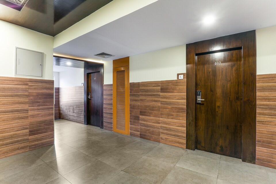 Live under VIJ268, Governorpet Vijayawada, Vijayawada