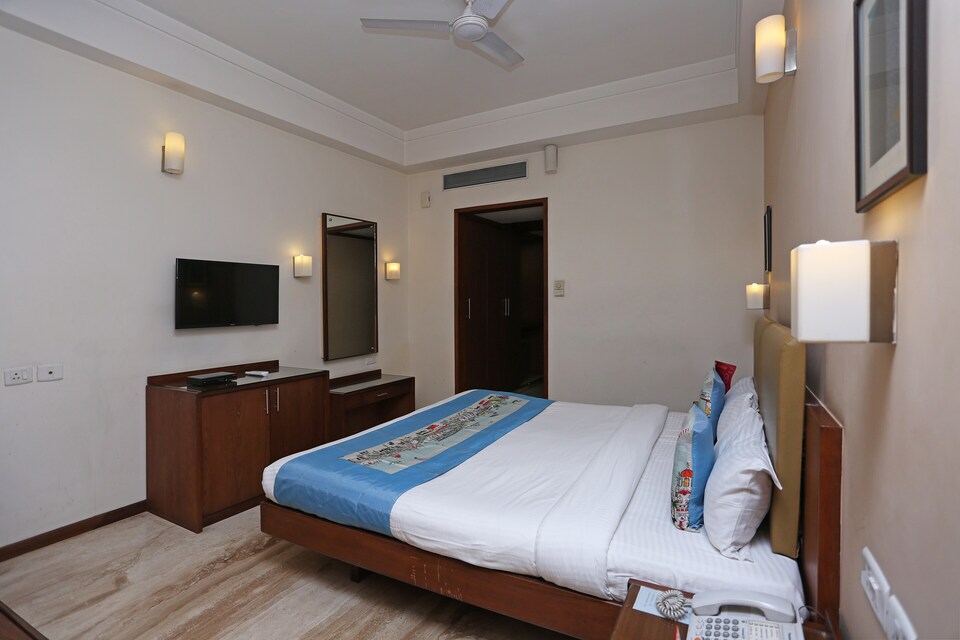 OYO 6934 Deepa Comforts, Balmatta Main Road Mangalore, Mangalore