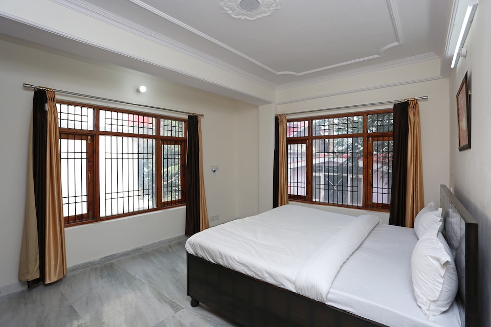 OYO 9102 Home Cozy 3BHK Near Mall Road, Chotta Shimla, शिमला