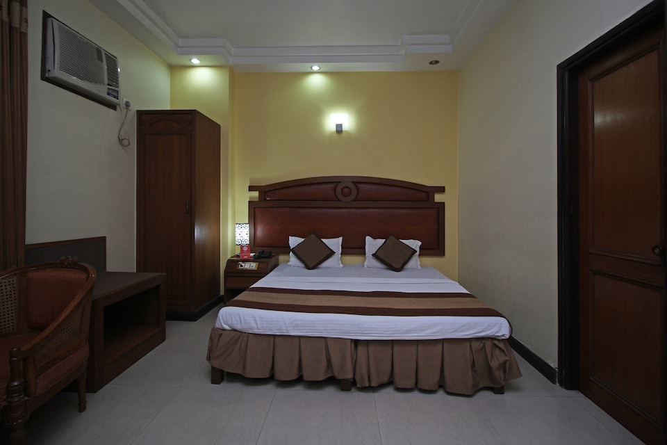 Super Hotel O The Vagmi - Paradise, Cyber City, Gurgaon