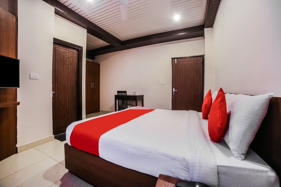 OYO Flagship 111 Canal Road, Rajpur Road Dehradun, Dehradun