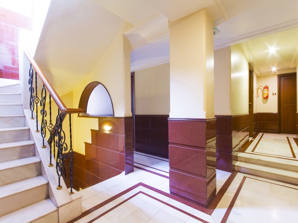 OYO 1249 Hotel Ashray International, Mumbai Sion-Kurla-Ghatkopar, Mumbai