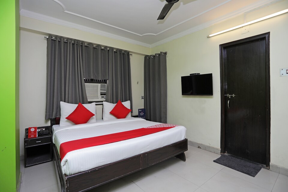 OYO Flagship 118 Atithi Satkar Dashashwmedh, Godowlia, Varanasi
