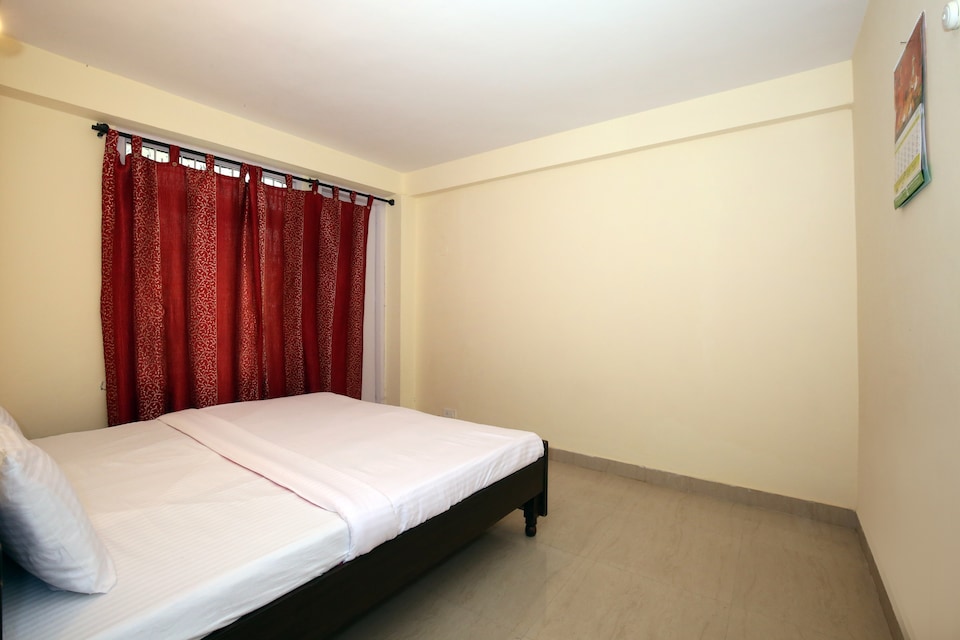 OYO Home 9105 2BHK, ISBT Tutikandi, Shimla