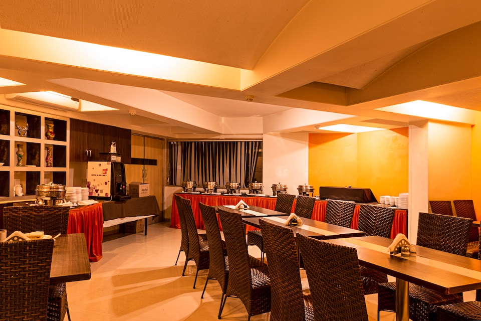 OYO Premium 012 Mumbai Terminal T2, Mumbai International Airport, Mumbai