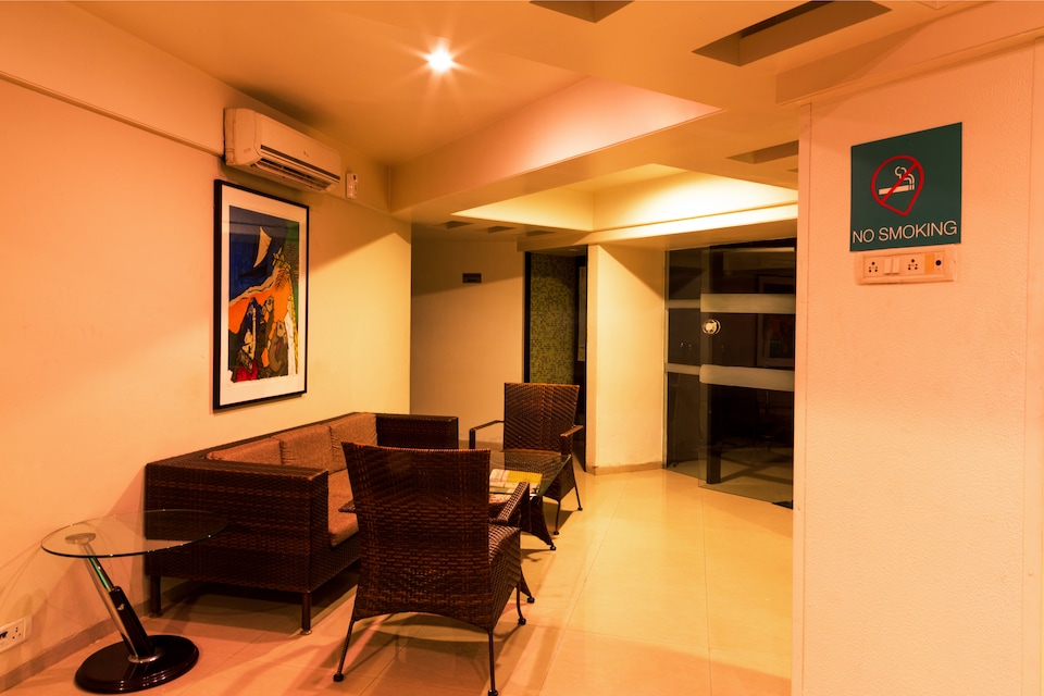 OYO Premium 012 Mumbai Terminal T2, Mumbai International Airport, Mumbai