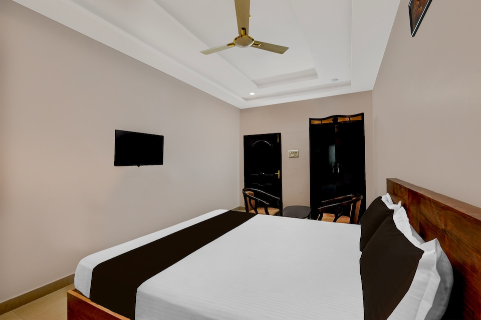 Hotel O Pushpa Grand, Shamshabad-II, Hyderabad