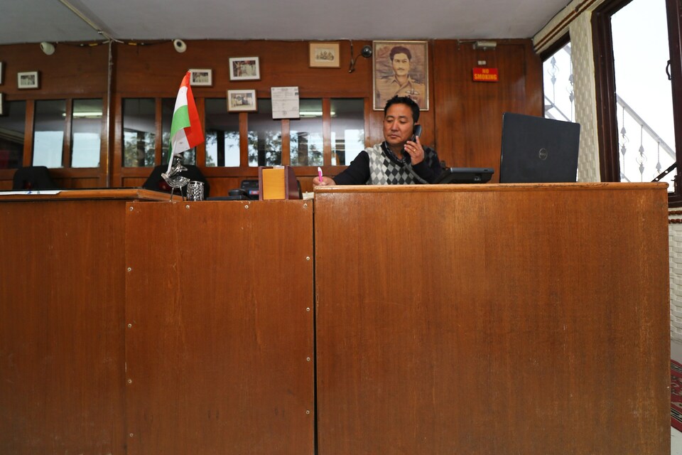 Capital O Hotel White House, Mall Road Mussoorie, मसूरी