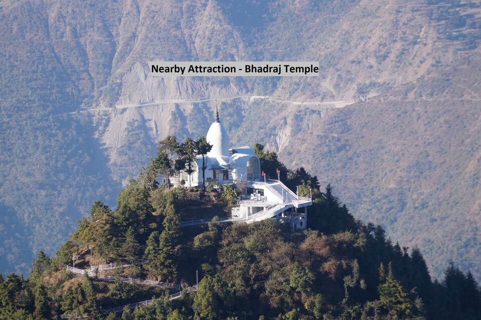 Capital O Hotel White House, Mall Road Mussoorie, मसूरी