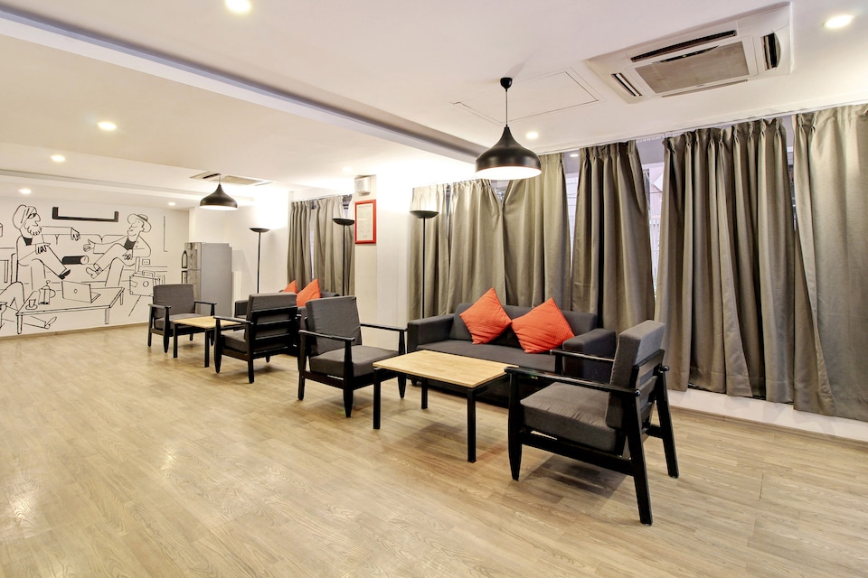 OYO Townhouse 9 Hitech City Near Shilparamam, Hi-Tech City, हैदराबाद