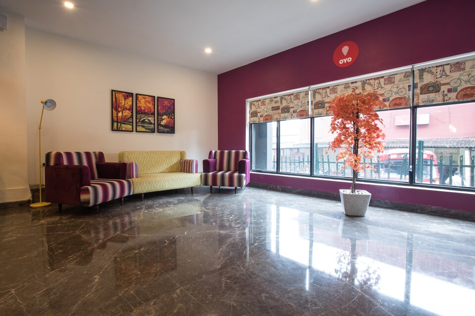 OYO 9045 Cosmopolitan Hotel, MG Road Indore, Indore
