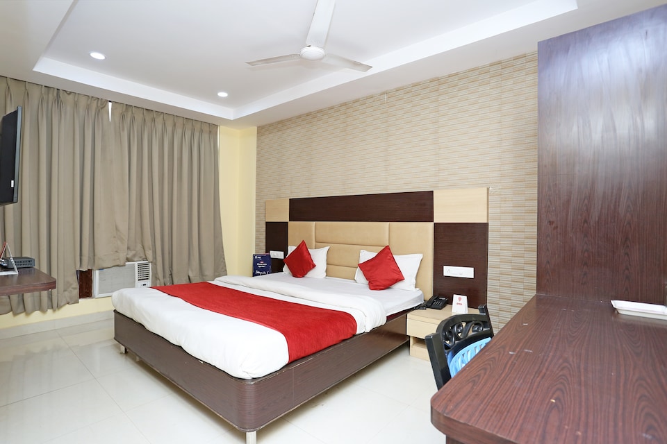 OYO 3803 Hotel Lal Quila, Patia Bhubaneswar, Bhubaneswar