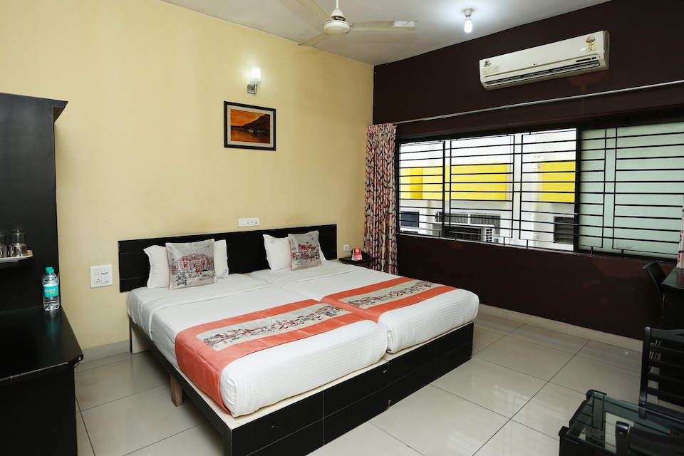 OYO 9219 Hotel Veenu International, Balmatta Main Road Mangalore, Mangalore