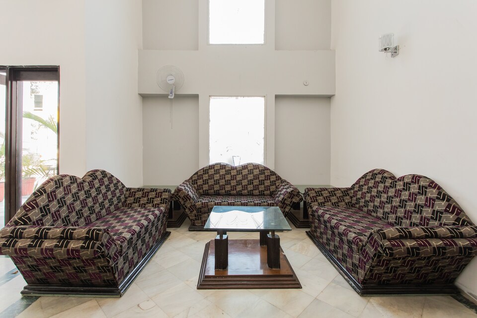 OYO Flagship 140 Amaltas AB Road, Vijay Nagar Indore, Indore